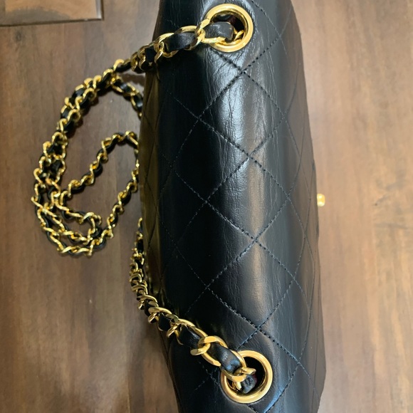 ❌SOLD❌Authentic Vintage Chanel Mini Flap bag - Picture 8 of 13